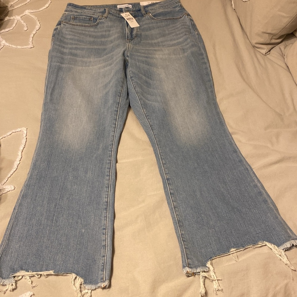 LOFT The Curvy High Waist Kick Crop